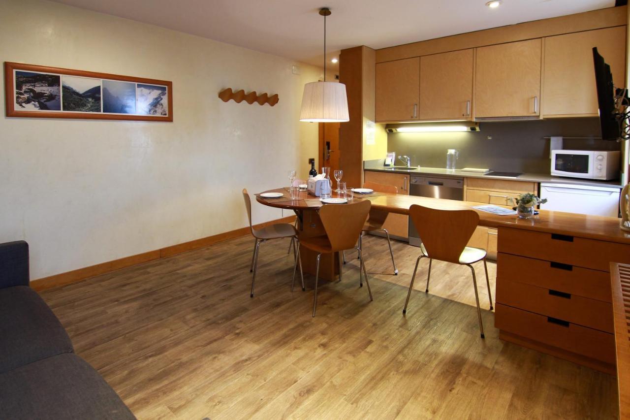 Apartaments Vall De Nuria เกราลบ์ส ภายนอก รูปภาพ