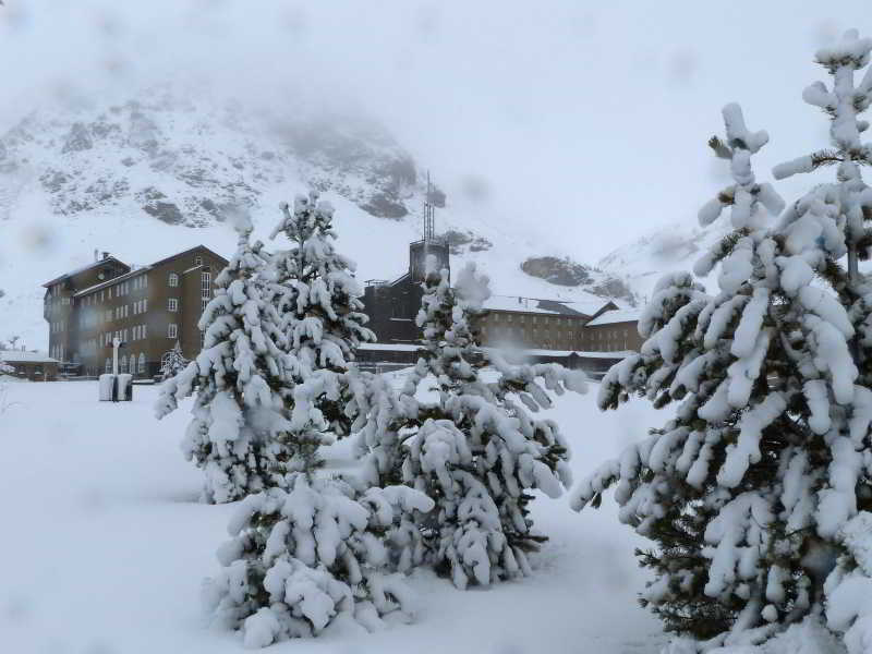 Apartaments Vall De Nuria เกราลบ์ส ภายนอก รูปภาพ
