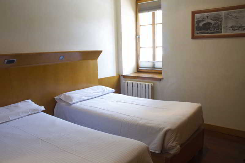 Apartaments Vall De Nuria เกราลบ์ส ภายนอก รูปภาพ