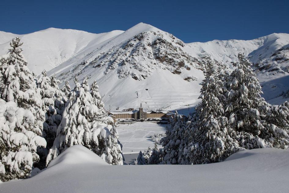 Apartaments Vall De Nuria เกราลบ์ส ภายนอก รูปภาพ