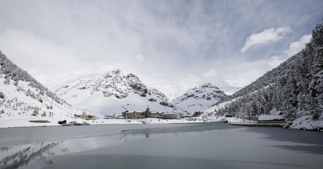 Apartaments Vall De Nuria เกราลบ์ส ภายนอก รูปภาพ